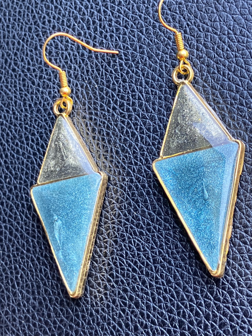 Forest greens multi triangle-earrings - Picture 2 of 6